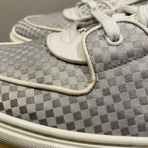 Men’s Damier Louis Vuitton Mid Top Sneakers - Picture 3 of 11